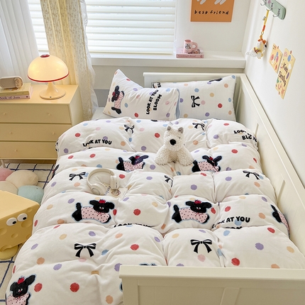 91家纺网 家纺一手货源 找家纺 贝扬思家纺 新款高克重牛奶绒四件套-风格二（有买家秀） 汪汪仙贝