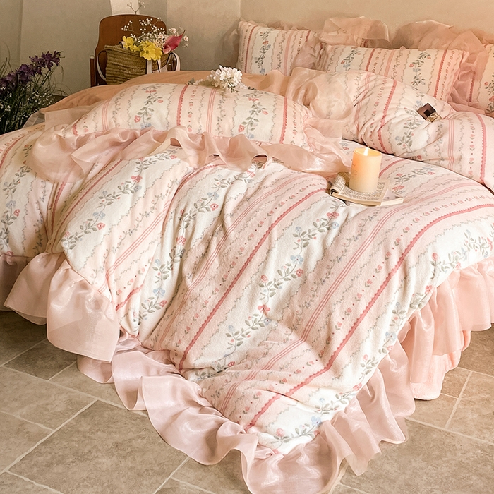 91家纺网 家纺一手货源 找家纺 慕澄家纺 2024新款高克重花边牛奶绒印花四件套 曼琳