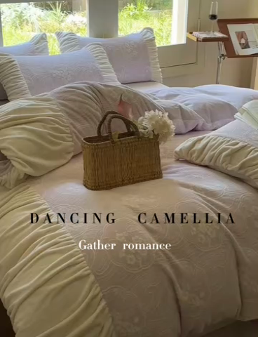 91家纺网 家纺一手货源 找家纺 慕澄家纺 2024新款法式轻奢款琢色烂花牛奶绒四件套 紫苑