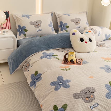 91家纺网 家纺一手货源 找家纺 （总）2024新款立体菠萝格印花保暖牛奶绒系列单被套