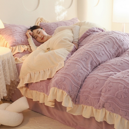 91家纺网 家纺一手货源 找家纺 首尔家纺 2024新款高克重雕花韩版花边款塔芙绒牛奶绒四件套蝴蝶结系列 蝴蝶结-温柔紫