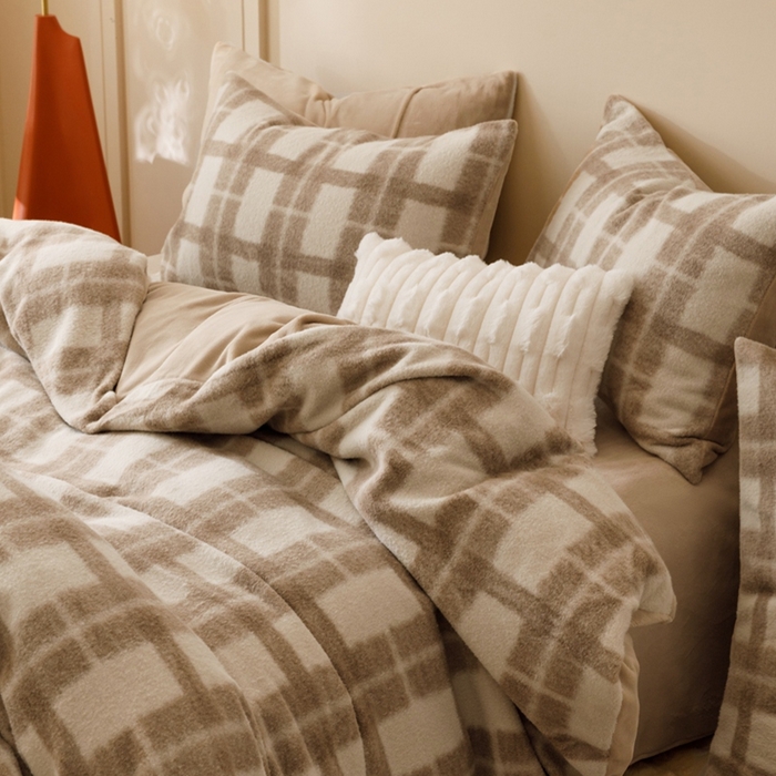 91家纺网 家纺一手货源 找家纺 金奇达家纺 2025秋冬保暖加厚绒类四件套多莉羊绒-希尔格 森格米咖