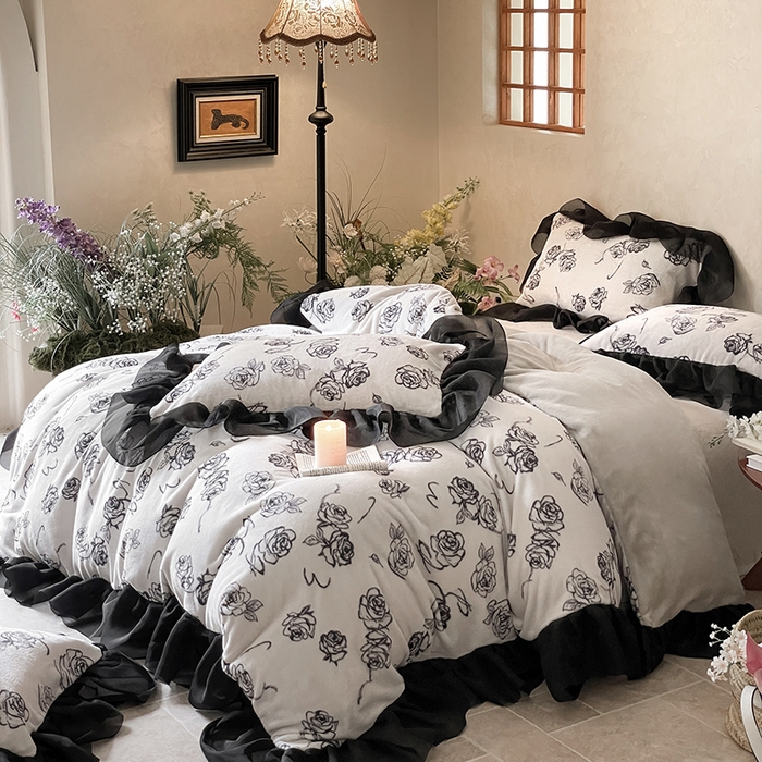 91家纺网 家纺一手货源 找家纺 慕澄家纺 2024新款高克重花边牛奶绒印花四件套 冬语