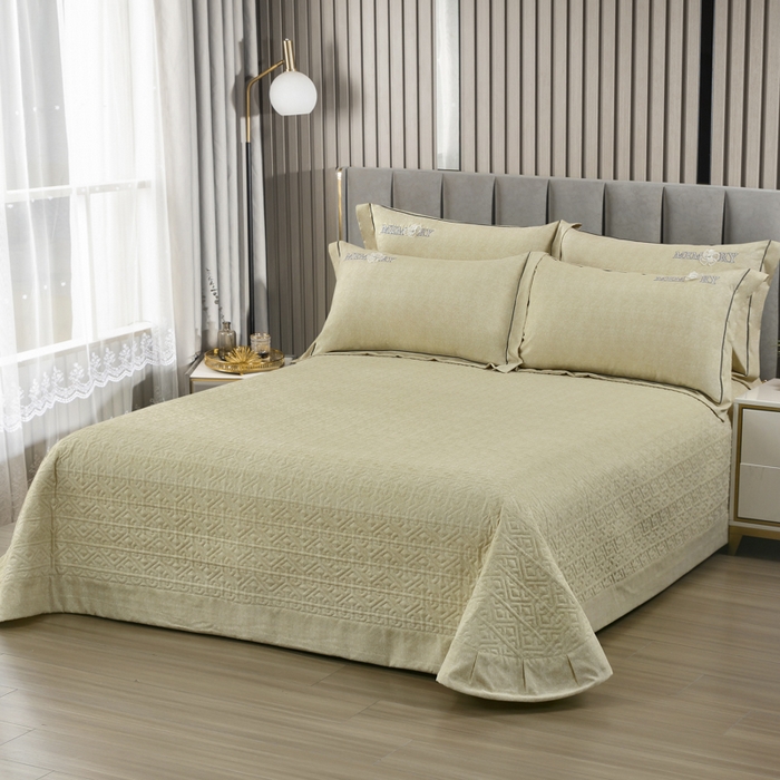 91家纺网 家纺一手货源 找家纺 （总）2024新款磨毛肌理纹刺绣轻奢风床盖夹棉四件套-月光宝盒系列