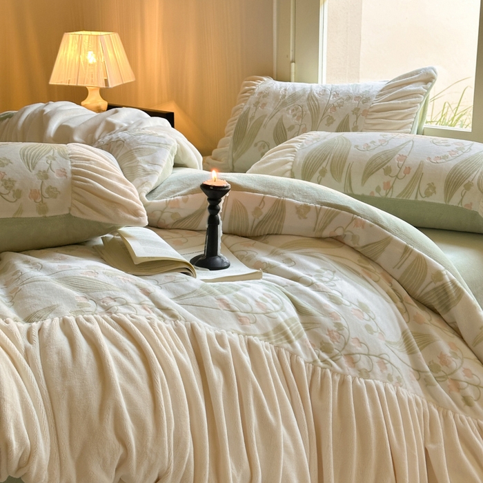 91家纺网 家纺一手货源 找家纺 慕澄家纺 2024新款法式轻奢款琢色烂花牛奶绒四件套 铃兰花