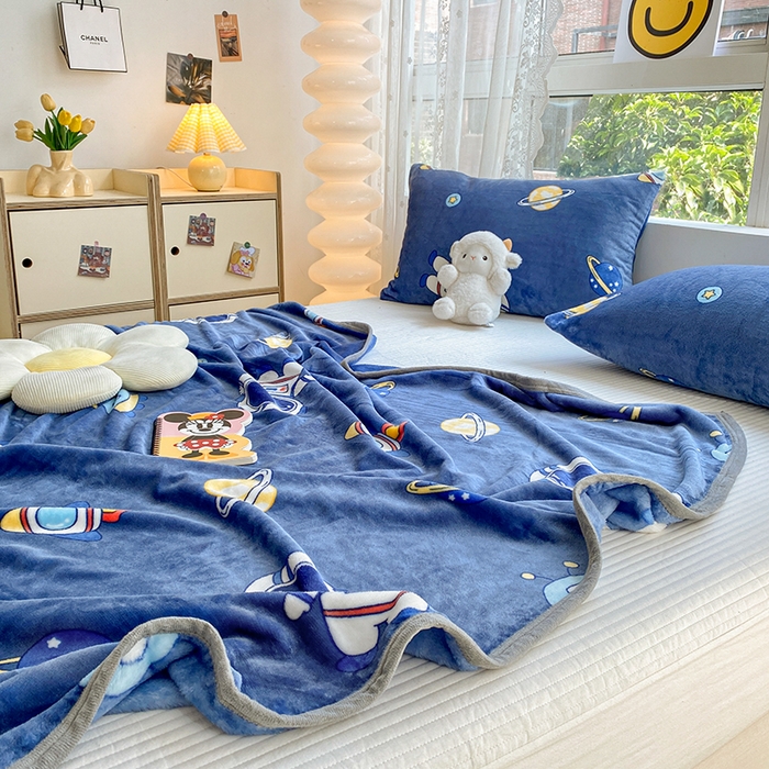 91家纺网 家纺一手货源 找家纺 慕尚家纺 2025新款雪貂绒高克重300g毛毯家用毛毯 太空人