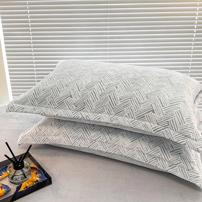 91家纺网 家纺一手货源 找家纺 （总）慕尚 2025新款高克重保暖双色雕花绒被套单件