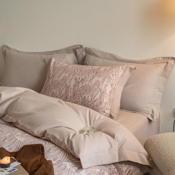 91家纺网 家纺一手货源 找家纺 窝米 2024新款全棉磨毛工艺拼角款四件套系列 遇见驼