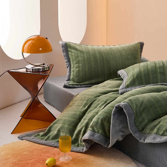 91家纺网 家纺一手货源 找家纺 LADYCOCO可可家居 2024新款牛奶3D绒立体雕花剪花单品系列-单被套 深绿+灰色