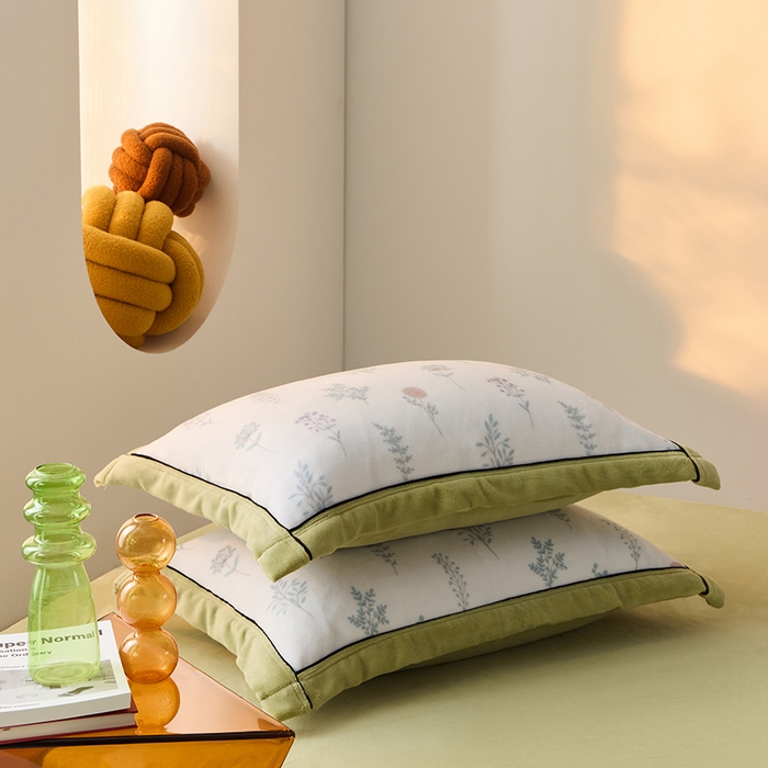 91家纺网 家纺一手货源 找家纺 LADYCOCO可可家居 单枕套-2024新款牛奶绒数码印花单品系列 清新花团+果绿