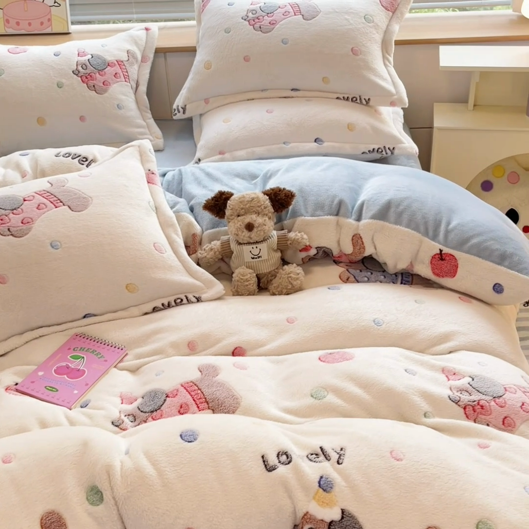 91家纺网 家纺一手货源 找家纺 慕尚 2025新款高克重印花雪花绒四件套  优瑞