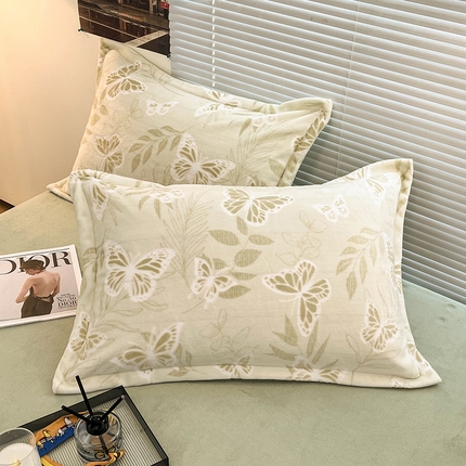 91家纺网 家纺一手货源 找家纺 （总）慕尚 2025新款高克重保暖双色雕花绒枕套单件