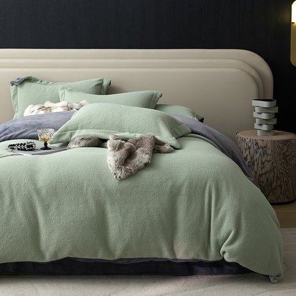 金奇达家纺 2025秋冬保暖加厚绒类四件套多莉羊绒-德尔菲 墨松绿