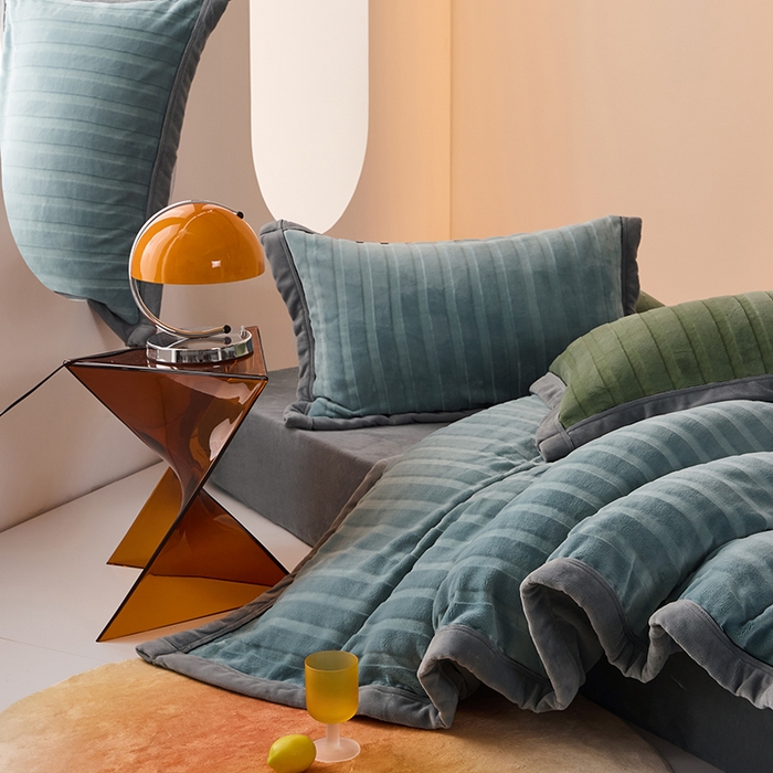 91家纺网 家纺一手货源 找家纺 LADYCOCO可可家居 2024新款牛奶3D绒立体雕花剪花单品系列-单被套 蓝色+灰色