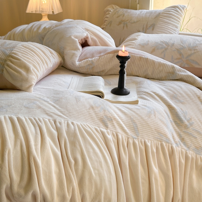 91家纺网 家纺一手货源 找家纺 慕澄家纺 2024新款法式轻奢款琢色烂花牛奶绒四件套 沁竹