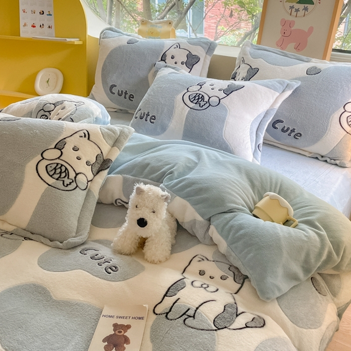 91家纺网 家纺一手货源 找家纺 慕尚 2025新款高克重印花雪花绒四件套  可爱猫咪