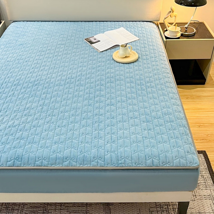 91家纺网 家纺一手货源 找家纺 LADYCOCO可可家居 2024新款超柔牛奶绒夹棉保暖床笠 蓝色