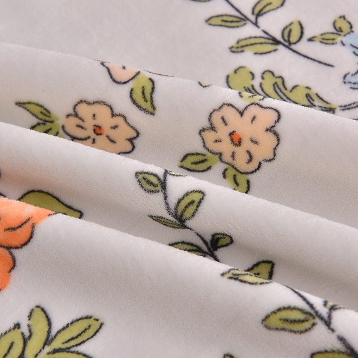 91家纺网 家纺一手货源 找家纺 雅芝蓝 2025新款8-9斤高克重印花牛奶绒四件套保暖绒套件直播爆款 漫野