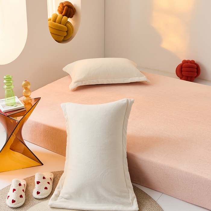 91家纺网 家纺一手货源 找家纺 LADYCOCO可可家居 2024新款牛奶3D绒立体雕花剪花单品系列-单床笠 浅粉