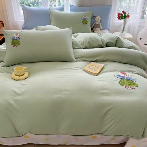 91家纺网 家纺一手货源 找家纺 艾米家居 2025新款水洗磨毛毛巾绣印花四件套 招财猫