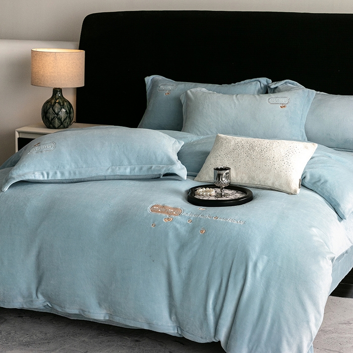 91家纺网 家纺一手货源 找家纺 保罗圣迪奥 2024新款9斤牛奶绒230克四件套-彩虹漾 彩虹漾-晴空蓝