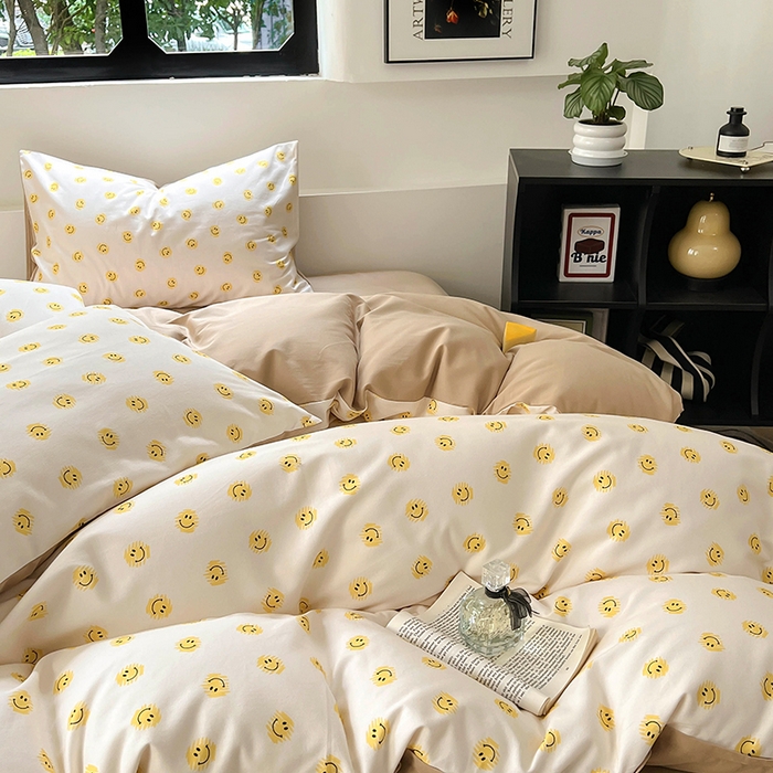 91家纺网 家纺一手货源 找家纺 田野 2024新款纯棉全棉磨毛印花四件套系列 笑脸