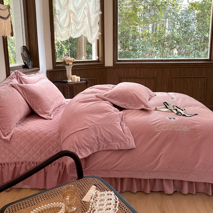 91家纺网 家纺一手货源 找家纺 尚美 2024新款床盖款工艺设计四件套-依连娜 浅豆沙