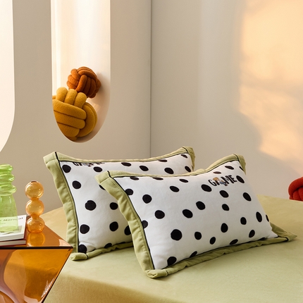 LADYCOCO可可家居 单枕套-2024新款牛奶绒数码印花单品系列 波点小熊+果绿