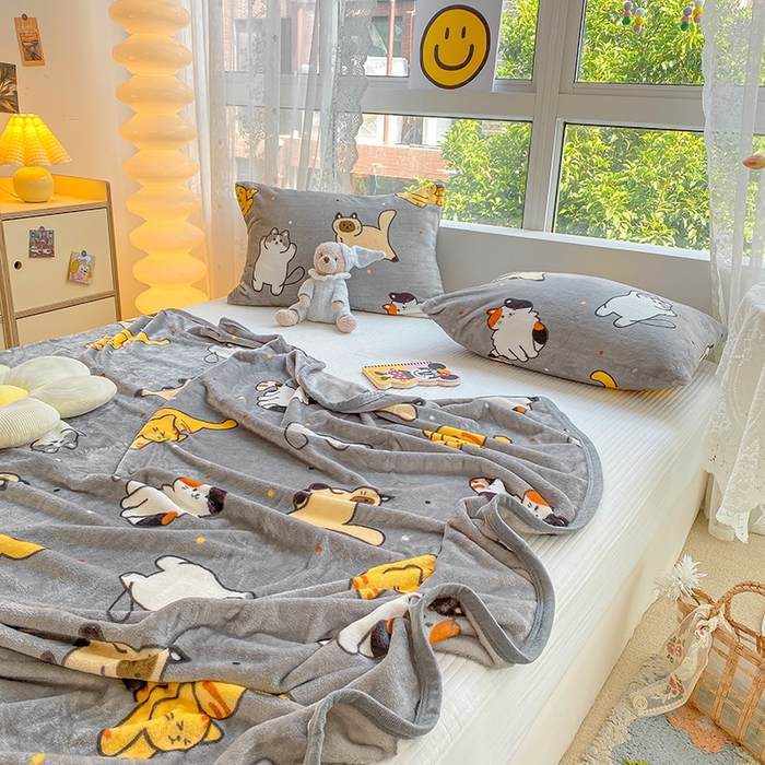 91家纺网 家纺一手货源 找家纺 慕尚家纺 2025新款雪貂绒高克重300g毛毯家用毛毯 小猫咪