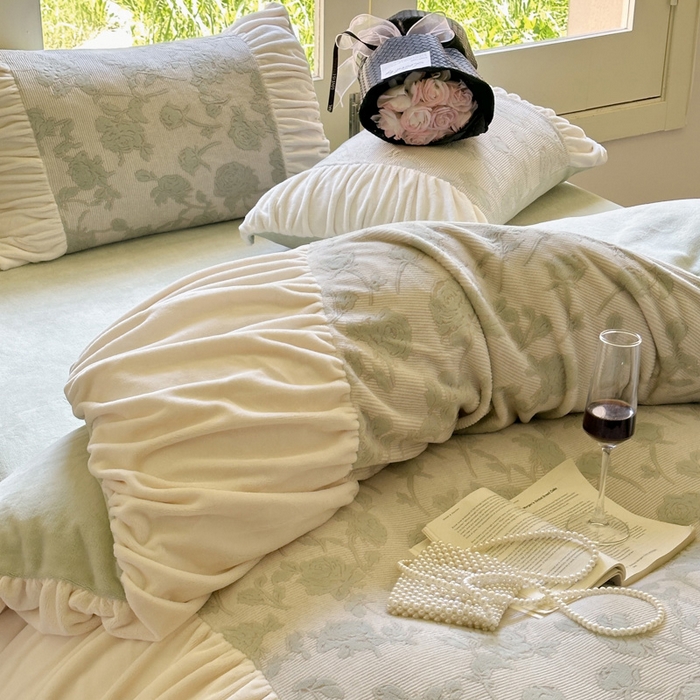 91家纺网 家纺一手货源 找家纺 慕澄家纺 2024新款法式轻奢款琢色烂花牛奶绒四件套 朝梦