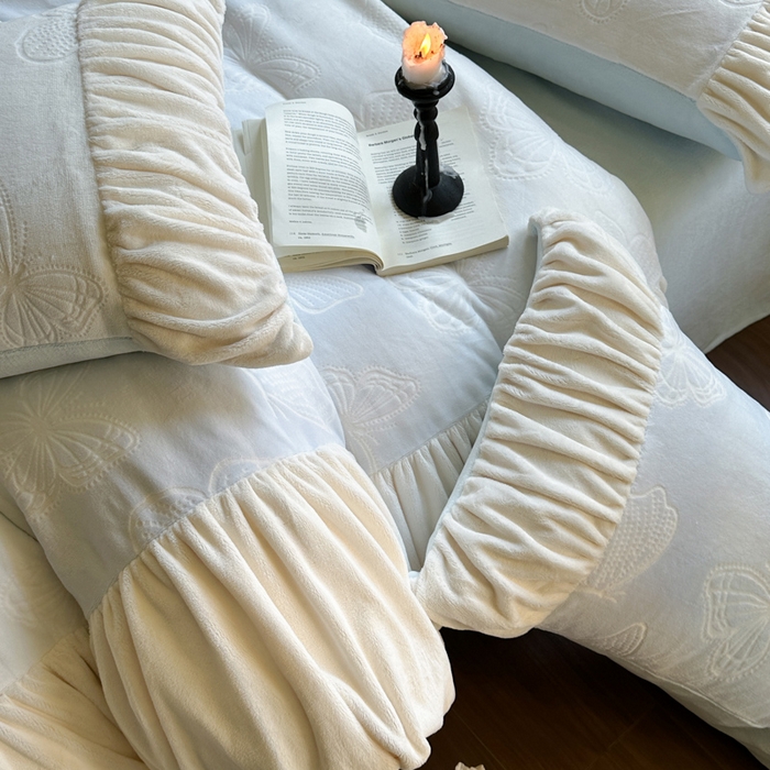 91家纺网 家纺一手货源 找家纺 慕澄家纺 2024新款法式轻奢款琢色烂花牛奶绒四件套 纷飞