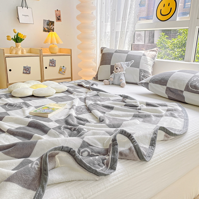 91家纺网 家纺一手货源 找家纺 慕尚家纺 2025新款雪貂绒高克重300g毛毯家用毛毯 可爱熊