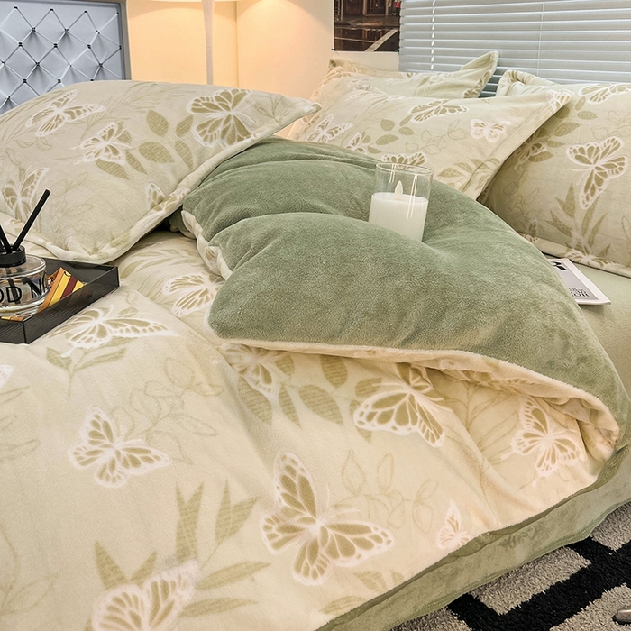 91家纺网 家纺一手货源 找家纺 慕尚 2025新款高克重保暖双色雕花绒四件套 蝴蝶-绿