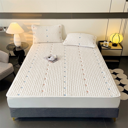 91家纺网 家纺一手货源 找家纺 （总）兄弟坊 2024新款纯色牛奶绒刺绣薄款床垫加厚绒保暖床笠床护垫