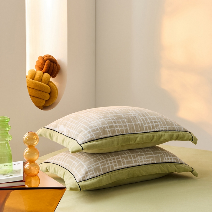 91家纺网 家纺一手货源 找家纺 LADYCOCO可可家居 单枕套-2024新款牛奶绒数码印花单品系列 山茶花浅绿+果绿