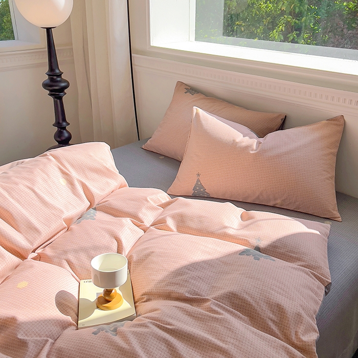 91家纺网 家纺一手货源 找家纺 田野 2024新款纯棉全棉磨毛印花四件套系列 小树林