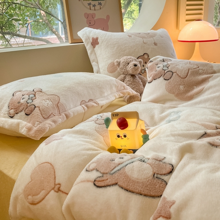 91家纺网 家纺一手货源 找家纺 慕尚 2025新款高克重印花雪花绒四件套  星空熊