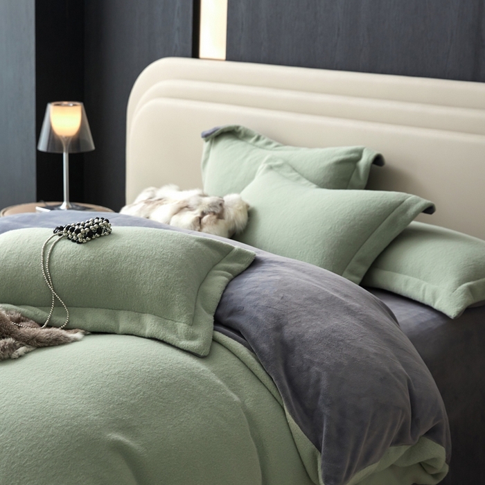 91家纺网 家纺一手货源 找家纺 金奇达家纺 2025秋冬保暖加厚绒类四件套多莉羊绒-德尔菲 墨松绿