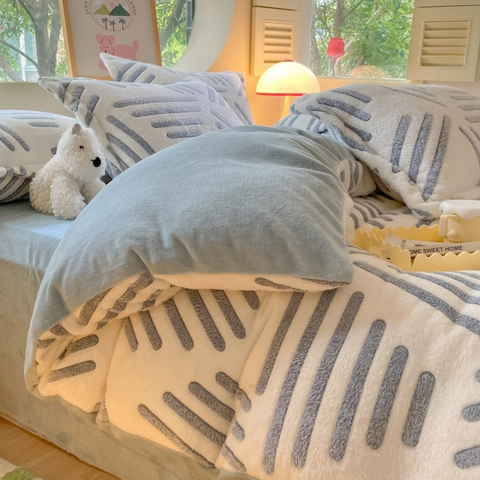 91家纺网 家纺一手货源 找家纺 慕尚 2025新款高克重印花雪花绒被套单件 素蓝