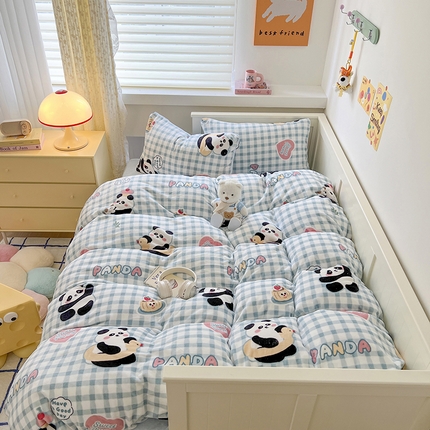 91家纺网 家纺一手货源 找家纺 贝扬思家纺 新款高克重牛奶绒四件套-风格二（有买家秀） 萌萌熊猫+