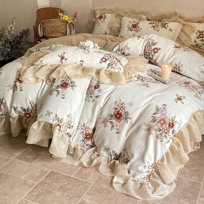 91家纺网 家纺一手货源 找家纺 慕澄家纺 2024新款高克重花边牛奶绒印花四件套 锦绣