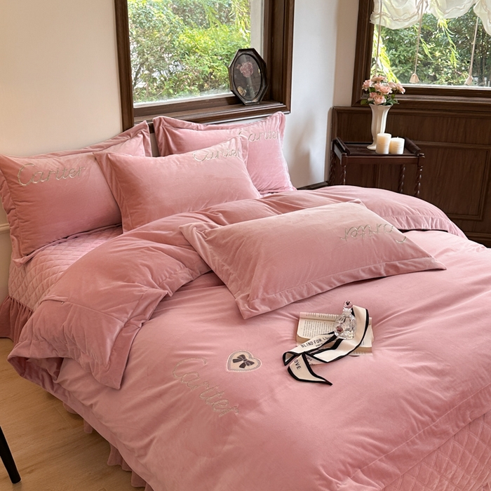 91家纺网 家纺一手货源 找家纺 尚美 2024新款床盖款工艺设计四件套-依连娜 浅豆沙