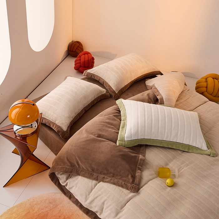 91家纺网 家纺一手货源 找家纺 LADYCOCO可可家居 2024新款牛奶3D绒立体雕花剪花单品系列-单被套 卡其色+深咖