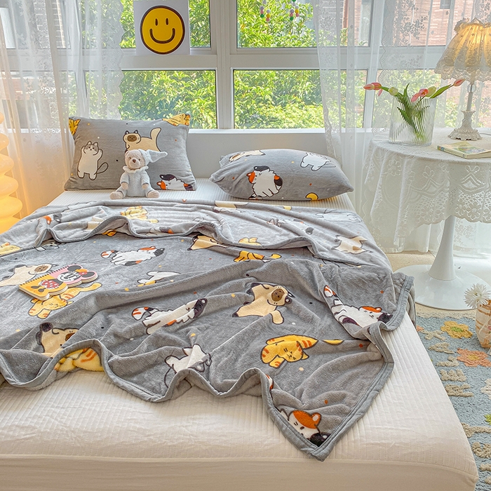 91家纺网 家纺一手货源 找家纺 慕尚家纺 2025新款雪貂绒高克重300g毛毯家用毛毯 小猫咪