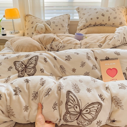 91家纺网 家纺一手货源 找家纺 （总）简一 2025新款小清新牛奶绒印花四件套-花卉系列