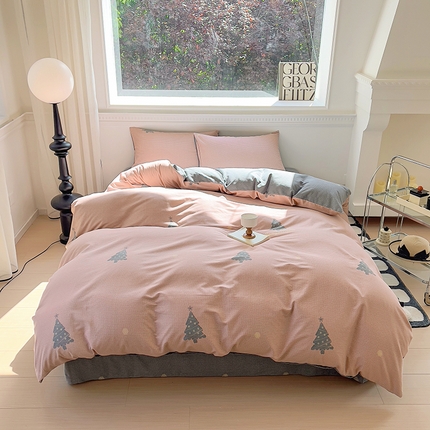 91家纺网 家纺一手货源 找家纺 田野 2024新款纯棉全棉磨毛印花四件套系列 小树林