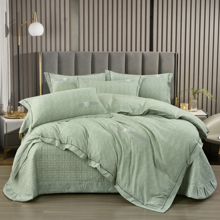 91家纺网 家纺一手货源 找家纺 （总）2024新款磨毛肌理纹刺绣轻奢风床盖夹棉四件套-月光宝盒系列