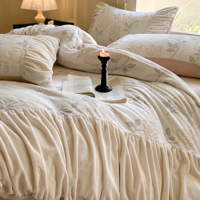 91家纺网 家纺一手货源 找家纺 慕澄家纺 2024新款法式轻奢款琢色烂花牛奶绒四件套 可可玫瑰