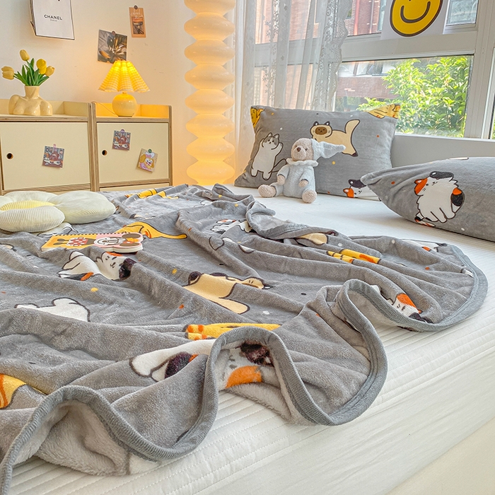 91家纺网 家纺一手货源 找家纺 慕尚家纺 2025新款雪貂绒高克重300g毛毯家用毛毯 小猫咪