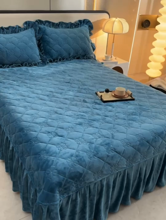 91家纺网 家纺一手货源 找家纺 馨梦缘 2025新款亲肤舒适纯色高克重牛奶绒单床盖 单床盖-蓝